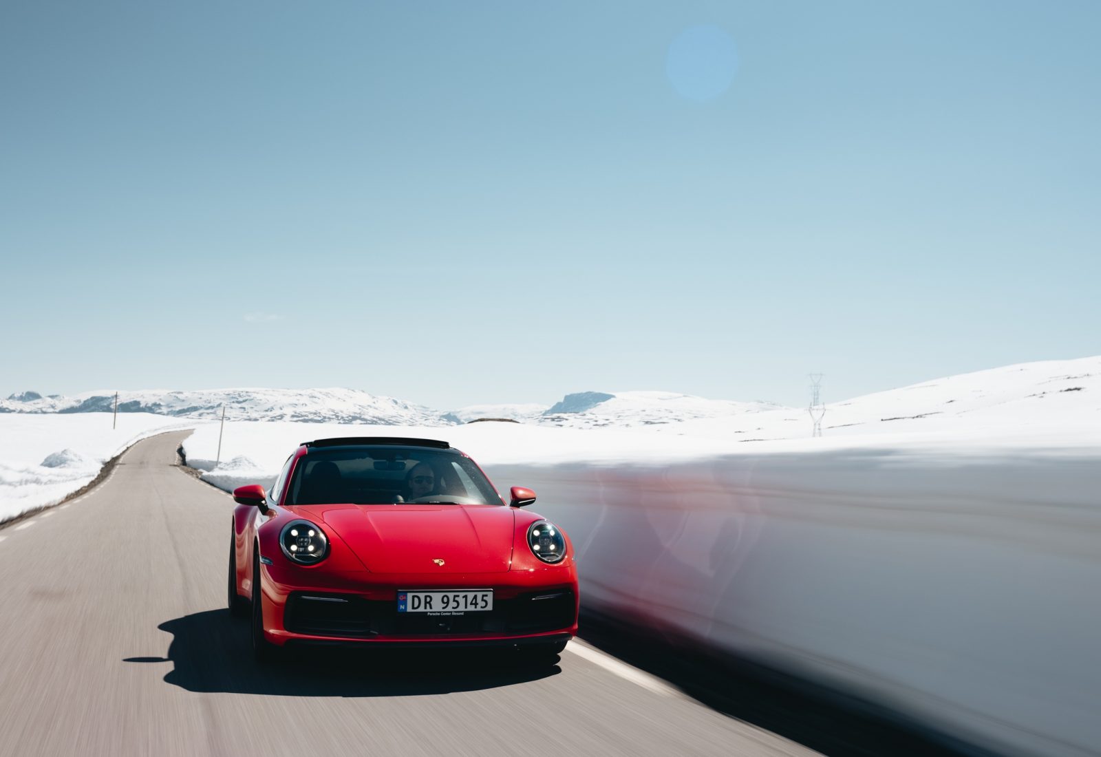 Porsche-utleie i majestetiske omgivelser 